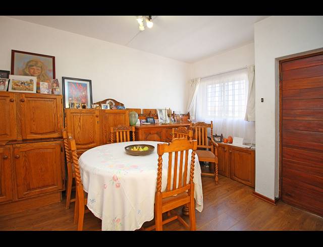 2 BEDROOM APARTMENT FOR SALE IN GLENHAZEL